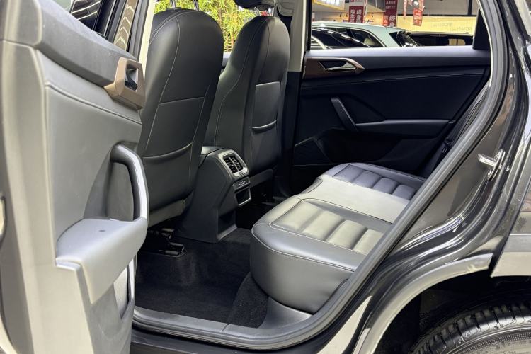 Used Volkswagen Tharu 2020 280TSI Two-Wheel Drive Luxury Plus Version China VI Standard Interior 6