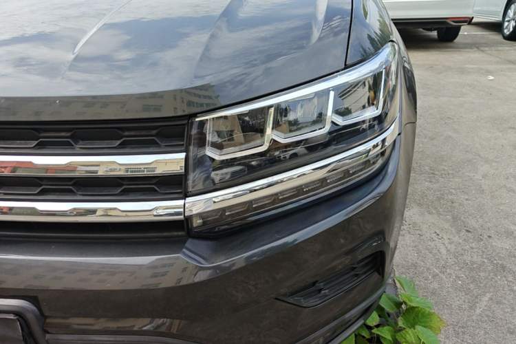 Used Volkswagen Tharu 2020 280TSI Two-Wheel Drive Comfort Edition China VI Standard Left Front Headlight