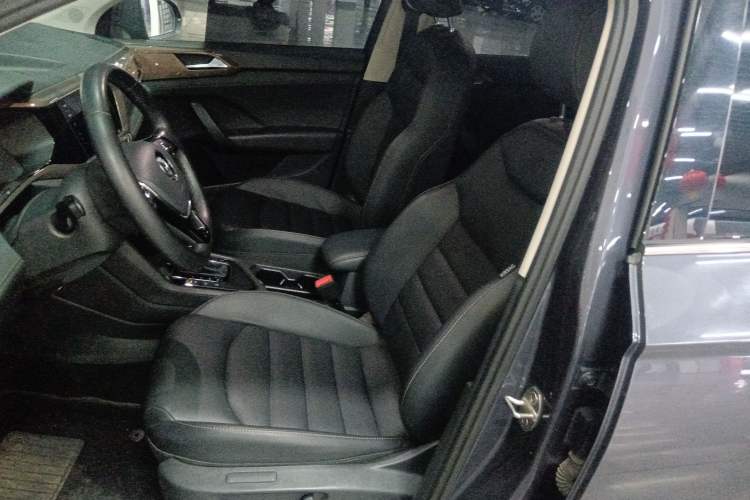 Used Volkswagen Tharu 2020 280TSI Two-Wheel Drive Luxury Plus Version China VI Standard Left Front Seat