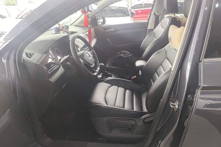 Used Volkswagen Tharu 2020 280TSI Two-Wheel Drive Luxury Edition China VI Standard Left Front Seat