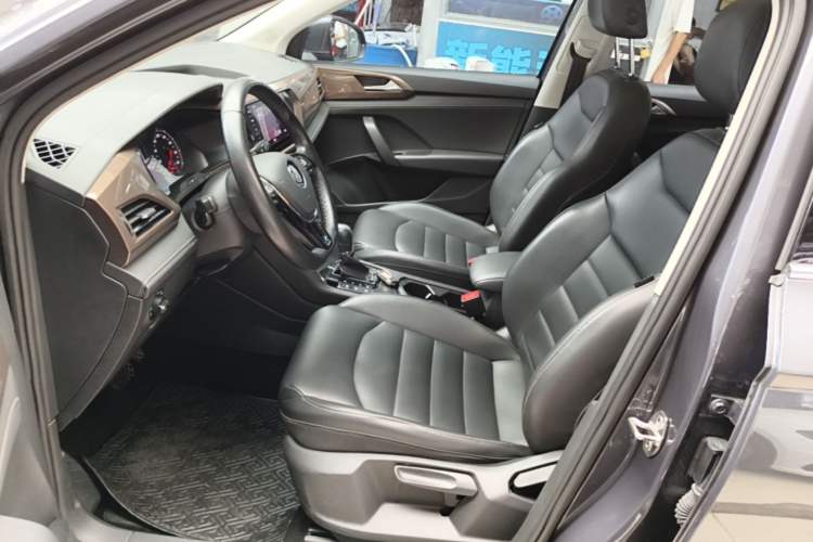 Used Volkswagen Tharu 2020 280TSI Two-Wheel Drive Luxury Edition China VI Standard Left Front Seat