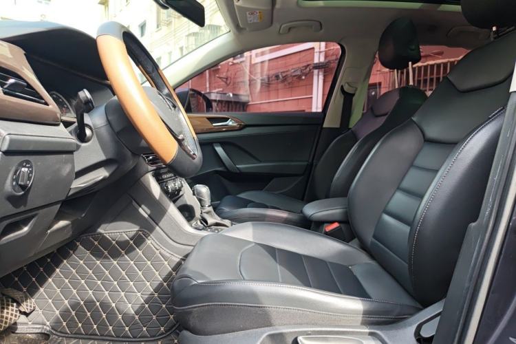 Used Volkswagen Tharu 2020 280TSI Two-Wheel Drive Luxury Edition China VI Standard Left Front Seat