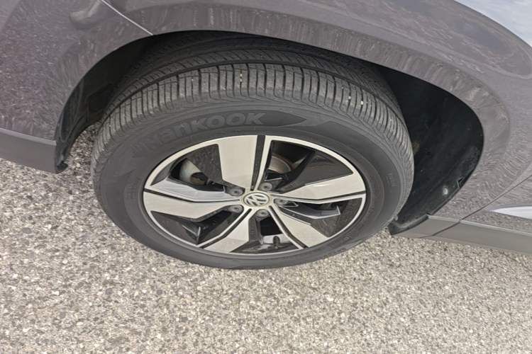 Used Volkswagen Tharu 2020 280TSI Two-Wheel Drive Comfort Edition China VI Standard Left Front Wheel Hub