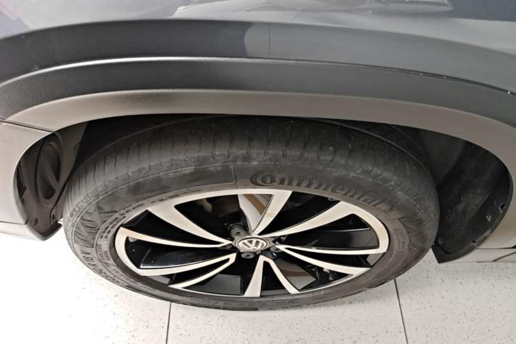 Used Volkswagen Tharu 2020 280TSI Two-Wheel Drive Luxury Plus Version China VI Standard Left Front Wheel Hub