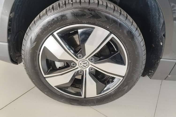 Used Volkswagen Tharu 2020 280TSI Two-Wheel Drive Comfort Edition China VI Standard Left Front Wheel Hub