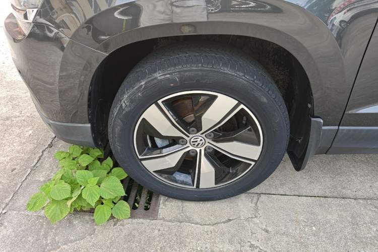 Used Volkswagen Tharu 2020 280TSI Two-Wheel Drive Comfort Edition China VI Standard Left Front Wheel Hub