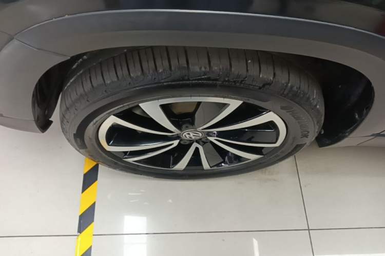 Used Volkswagen Tharu 2020 280TSI Two-Wheel Drive Luxury Plus Version China VI Standard Left Front Wheel Hub