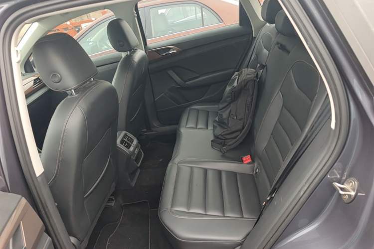 Used Volkswagen Tharu 2020 280TSI Two-Wheel Drive Comfort Edition China VI Standard Left Rear Seat
