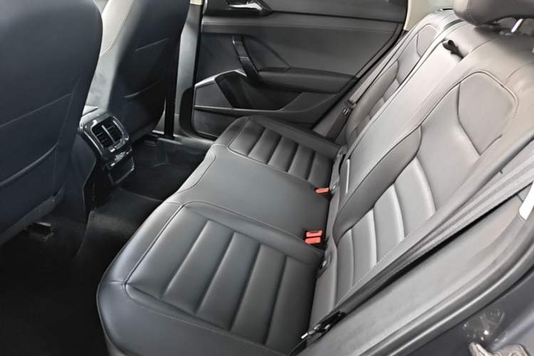 Used Volkswagen Tharu 2020 280TSI Two-Wheel Drive Luxury Plus Version China VI Standard Left Rear Seat