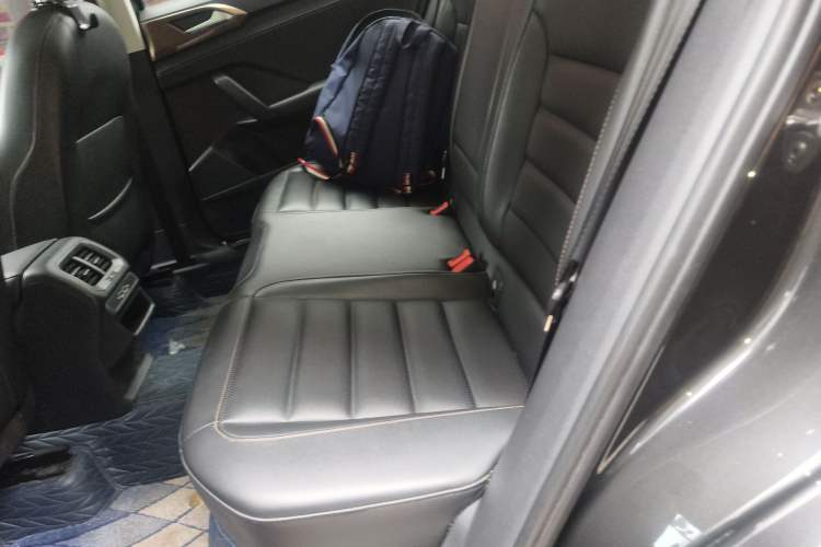 Used Volkswagen Tharu 2020 280TSI Two-Wheel Drive Luxury Plus Version China VI Standard Left Rear Seat