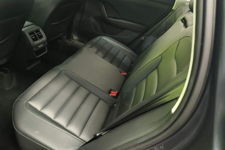 Used Volkswagen Tharu 2020 280TSI Two-Wheel Drive Comfort Edition China VI Standard Left Rear Seat