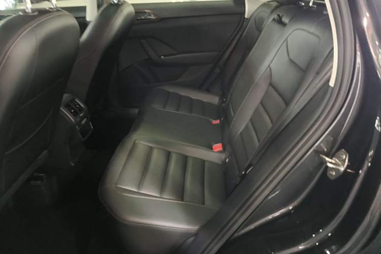 Used Volkswagen Tharu 2020 280TSI Two-Wheel Drive Luxury Plus Version China VI Standard Left Rear Seat