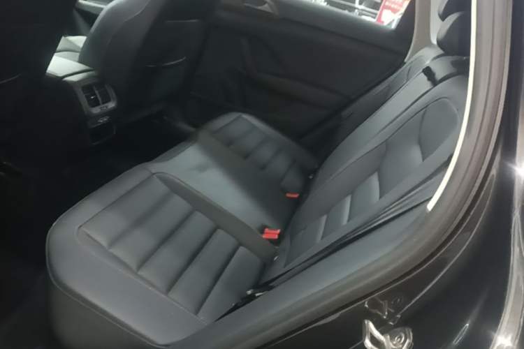 Used Volkswagen Tharu 2020 280TSI Two-Wheel Drive Luxury Plus Version China VI Standard Left Rear Seat