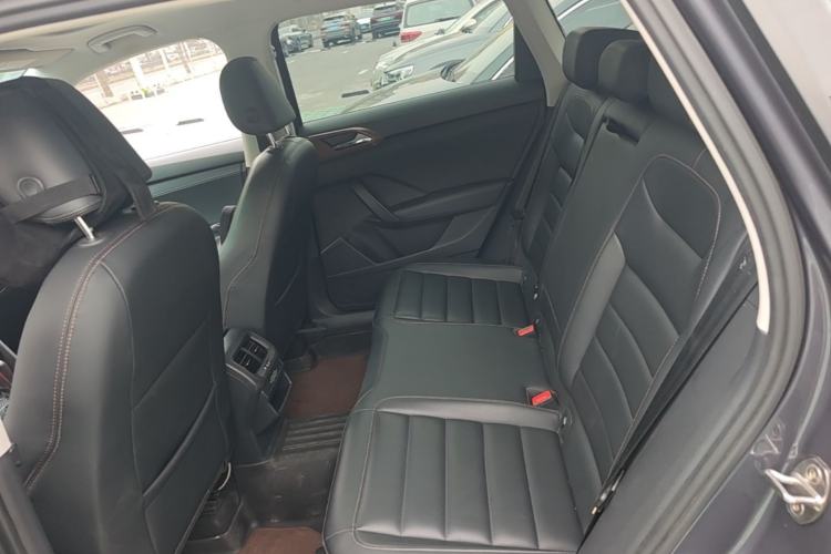 Used Volkswagen Tharu 2020 280TSI Two-Wheel Drive Luxury Edition China VI Standard Left Rear Seat