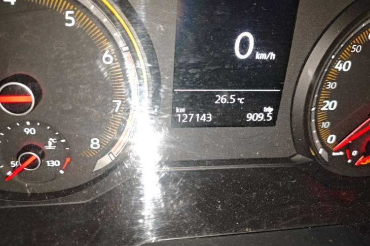 Used Volkswagen Tharu 2020 280TSI Two-Wheel Drive Comfort Edition China VI Standard Odometer Close Up