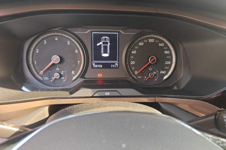 Used Volkswagen Tharu 2020 280TSI Two-Wheel Drive Luxury Plus Version China VI Standard Odometer Close Up