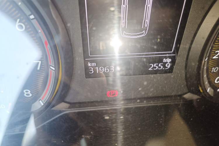 Used Volkswagen Tharu 2020 280TSI Two-Wheel Drive Luxury Plus Version China VI Standard Odometer Close Up