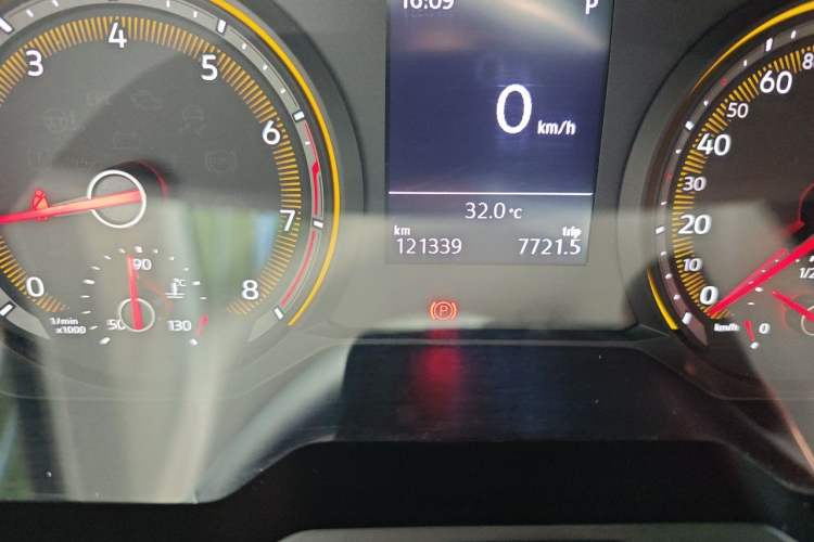 Used Volkswagen Tharu 2020 280TSI Two-Wheel Drive Comfort Edition China VI Standard Odometer Close Up