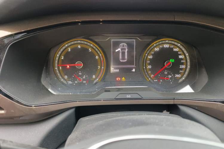 Used Volkswagen Tharu 2020 280TSI Two-Wheel Drive Luxury Edition China VI Standard Odometer Close Up