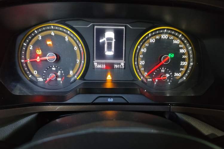 Used Volkswagen Tharu 2020 280TSI Two-Wheel Drive Luxury Edition China VI Standard Odometer Close Up
