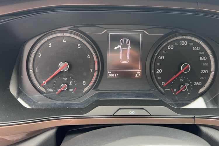 Used Volkswagen Tharu 2020 280TSI Two-Wheel Drive Luxury Plus Version China VI Standard Odometer Close Up