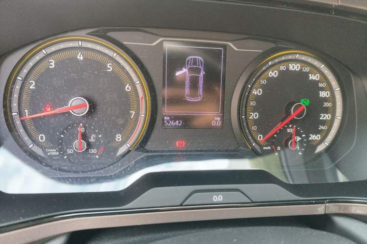 Used Volkswagen Tharu 2020 280TSI Two-Wheel Drive Luxury Edition China VI Standard Odometer Close Up