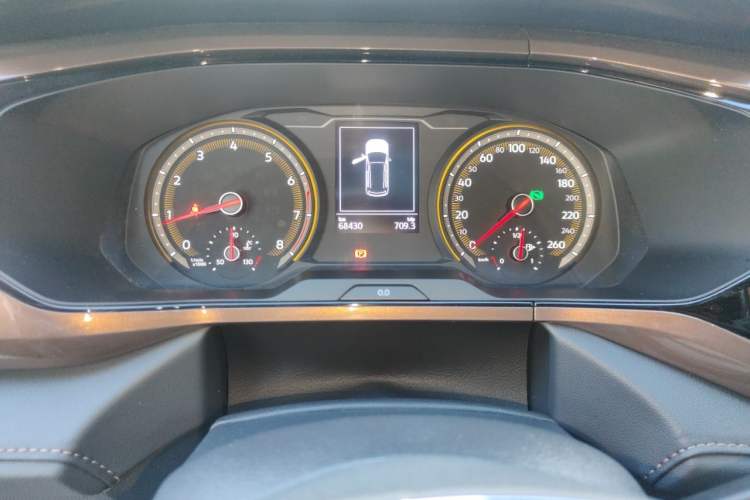 Used Volkswagen Tharu 2020 280TSI Two-Wheel Drive Luxury Plus Version China VI Standard Odometer Close Up