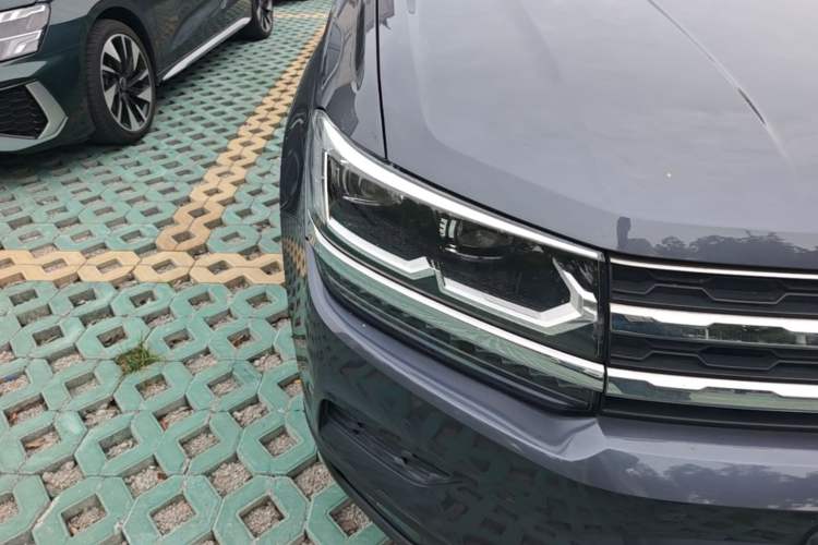 Used Volkswagen Tharu 2020 280TSI Two-Wheel Drive Luxury Edition China VI Standard Right Front Headlight