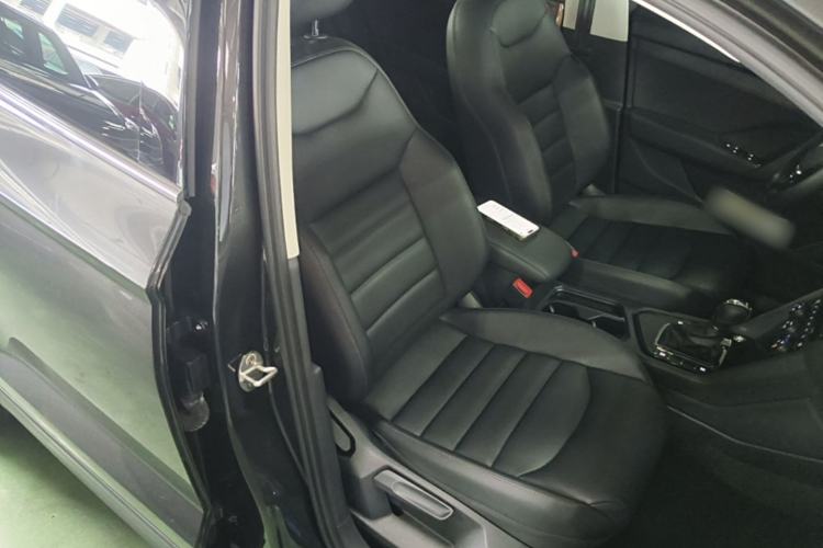 Used Volkswagen Tharu 2020 280TSI Two-Wheel Drive Luxury Plus Version China VI Standard Right Front Seat