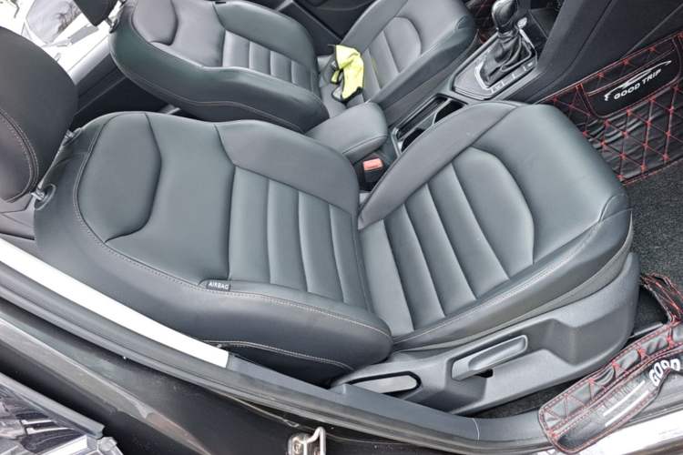 Used Volkswagen Tharu 2020 280TSI Two-Wheel Drive Luxury Edition China VI Standard Right Front Seat