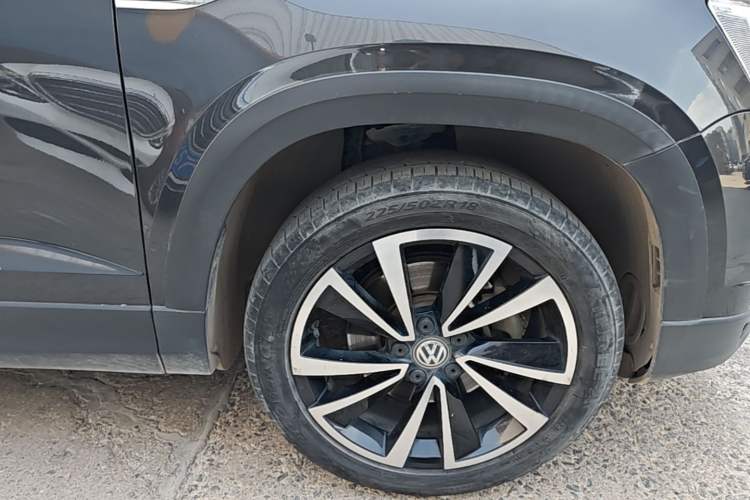 Used Volkswagen Tharu 2020 280TSI Two-Wheel Drive Luxury Edition China VI Standard Right Front Wheel Hub