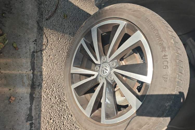 Used Volkswagen Tharu 2020 280TSI Two-Wheel Drive Luxury Plus Version China VI Standard Right Front Wheel Hub