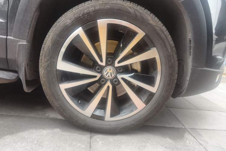 Used Volkswagen Tharu 2020 280TSI Two-Wheel Drive Luxury Plus Version China VI Standard Right Front Wheel Hub
