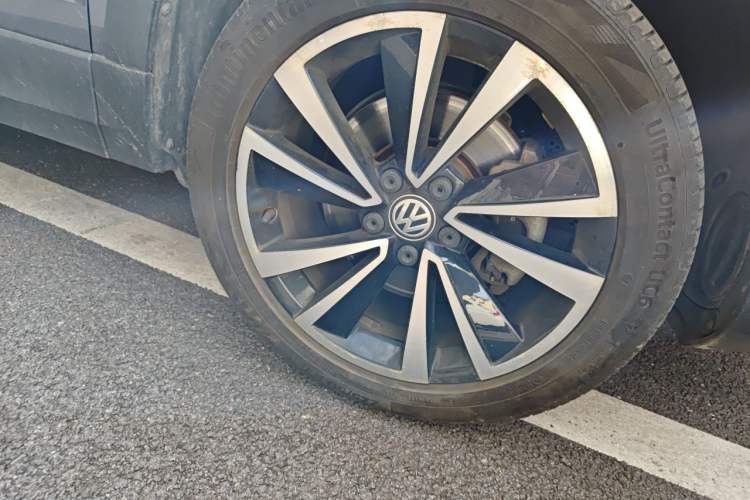 Used Volkswagen Tharu 2020 280TSI Two-Wheel Drive Luxury Edition China VI Standard Right Front Wheel Hub