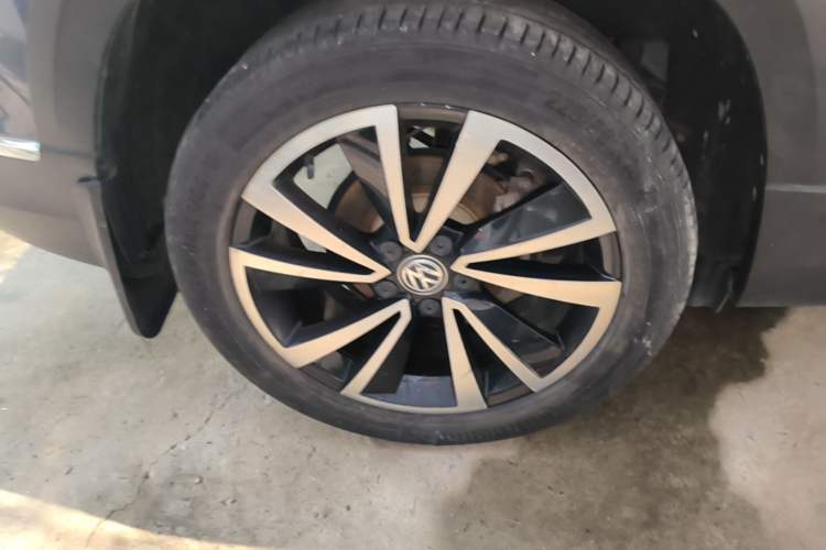 Used Volkswagen Tharu 2020 Revised Version 330TSI Four-Wheel Drive Flagship Edition China VI Right Rear Wheel Hub