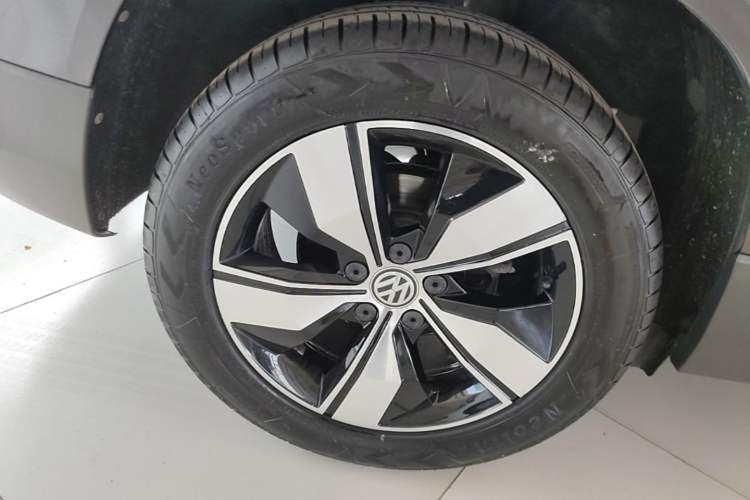 Used Volkswagen Tharu 2020 280TSI Two-Wheel Drive Comfort Edition China VI Standard Right Rear Wheel Hub