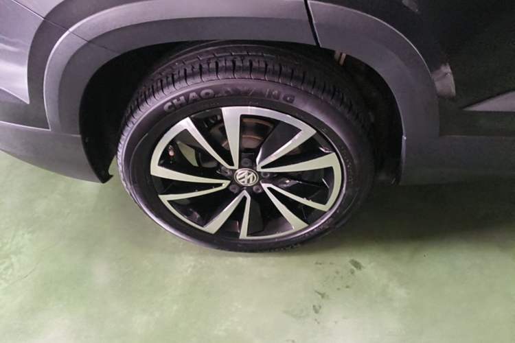Used Volkswagen Tharu 2020 280TSI Two-Wheel Drive Luxury Plus Version China VI Standard Right Rear Wheel Hub