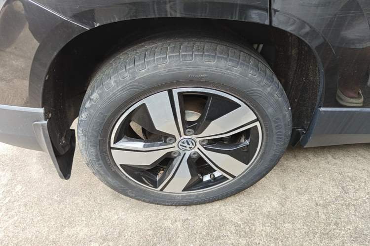 Used Volkswagen Tharu 2020 280TSI Two-Wheel Drive Comfort Edition China VI Standard Right Rear Wheel Hub