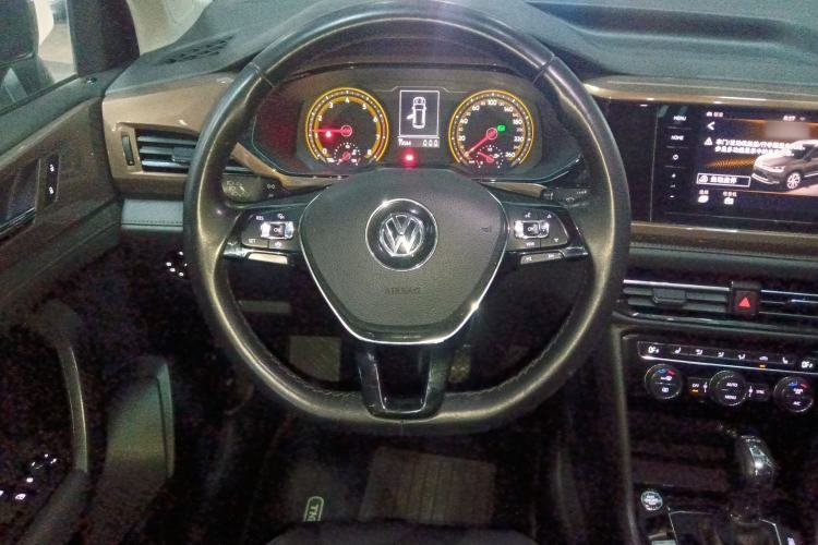 Used Volkswagen Tharu 2020 280TSI Two-Wheel Drive Luxury Plus Version China VI Standard Steering Wheel