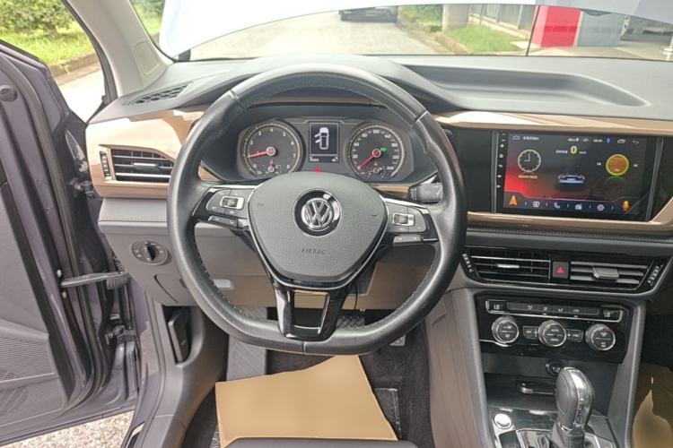 Used Volkswagen Tharu 2020 280TSI Two-Wheel Drive Comfort Edition China VI Standard Steering Wheel