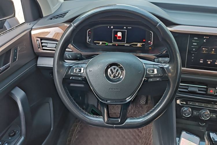 Used Volkswagen Tharu 2020 280TSI Two-Wheel Drive Luxury Edition China VI Standard Steering Wheel