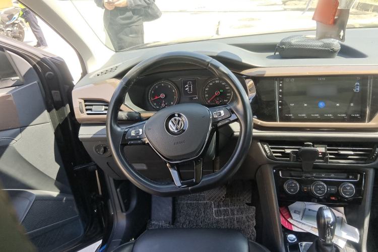 Used Volkswagen Tharu 2020 280TSI Two-Wheel Drive Comfort Edition China VI Standard Steering Wheel