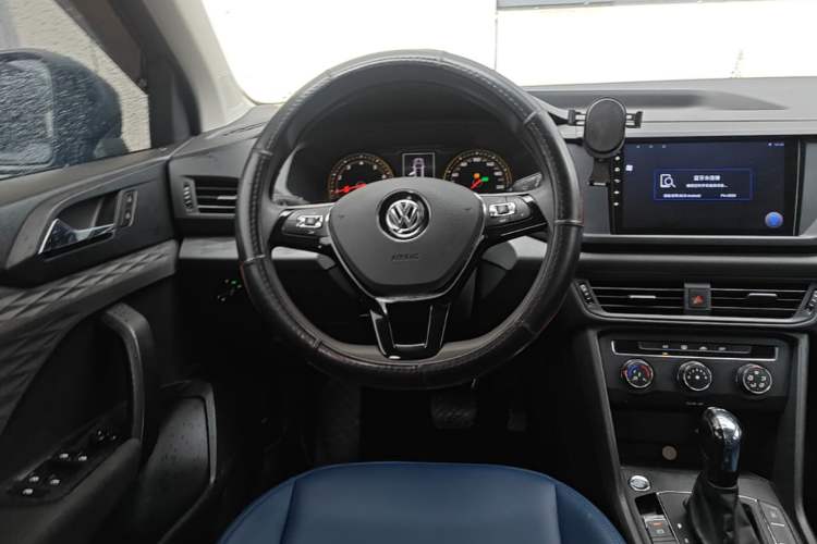 Used Volkswagen Tharu 2020 280TSI Two-Wheel Drive Trend Edition China VI Standard Steering Wheel