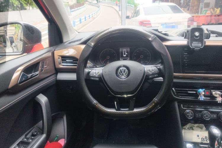 Used Volkswagen Tharu 2020 280TSI Two-Wheel Drive Luxury Plus Version China VI Standard Steering Wheel
