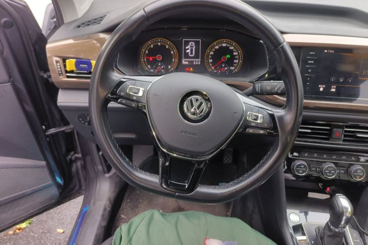 Used Volkswagen Tharu 2020 280TSI Two-Wheel Drive Luxury Edition China VI Standard Steering Wheel