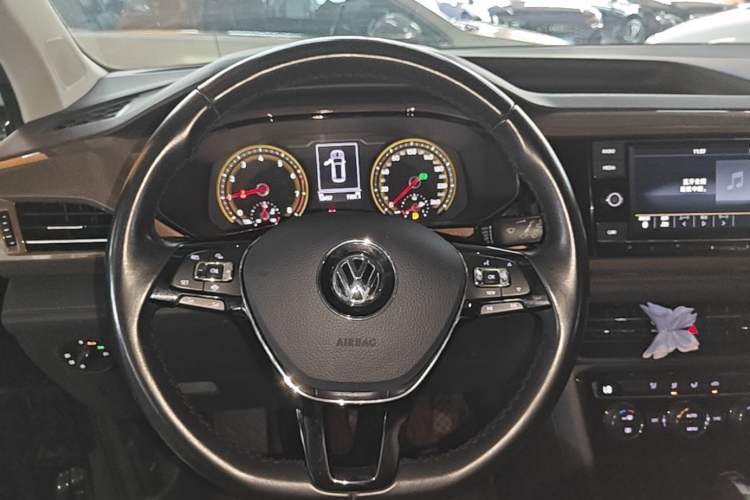 Used Volkswagen Tharu 2020 280TSI Two-Wheel Drive Comfort Edition China VI Standard Steering Wheel