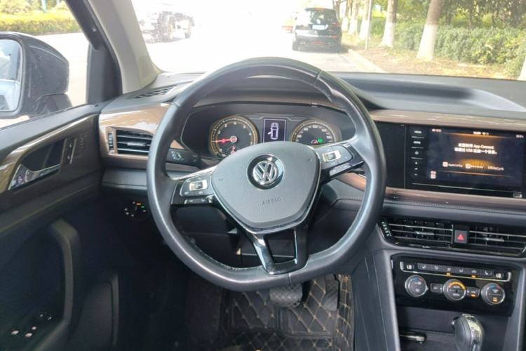Used Volkswagen Tharu 2020 280TSI Two-Wheel Drive Luxury Plus Version China VI Standard Steering Wheel
