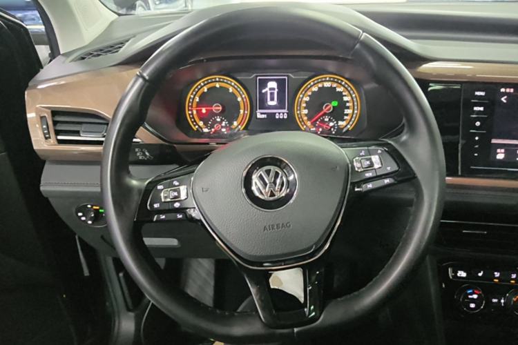 Used Volkswagen Tharu 2020 280TSI Two-Wheel Drive Luxury Plus Version China VI Standard Steering Wheel