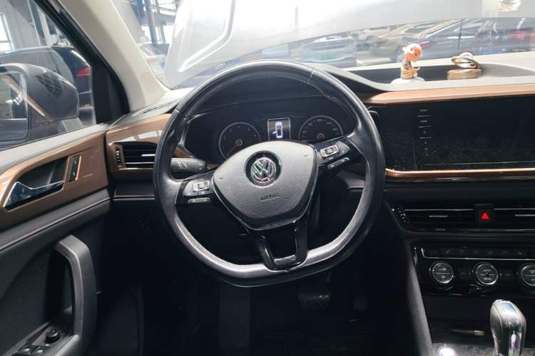 Used Volkswagen Tharu 2020 280TSI Two-Wheel Drive Luxury Plus Version China VI Standard Steering Wheel
