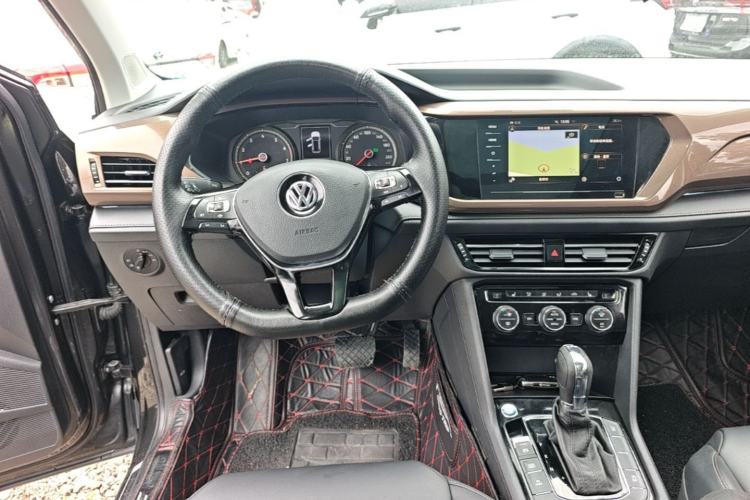 Used Volkswagen Tharu 2020 280TSI Two-Wheel Drive Luxury Edition China VI Standard Steering Wheel